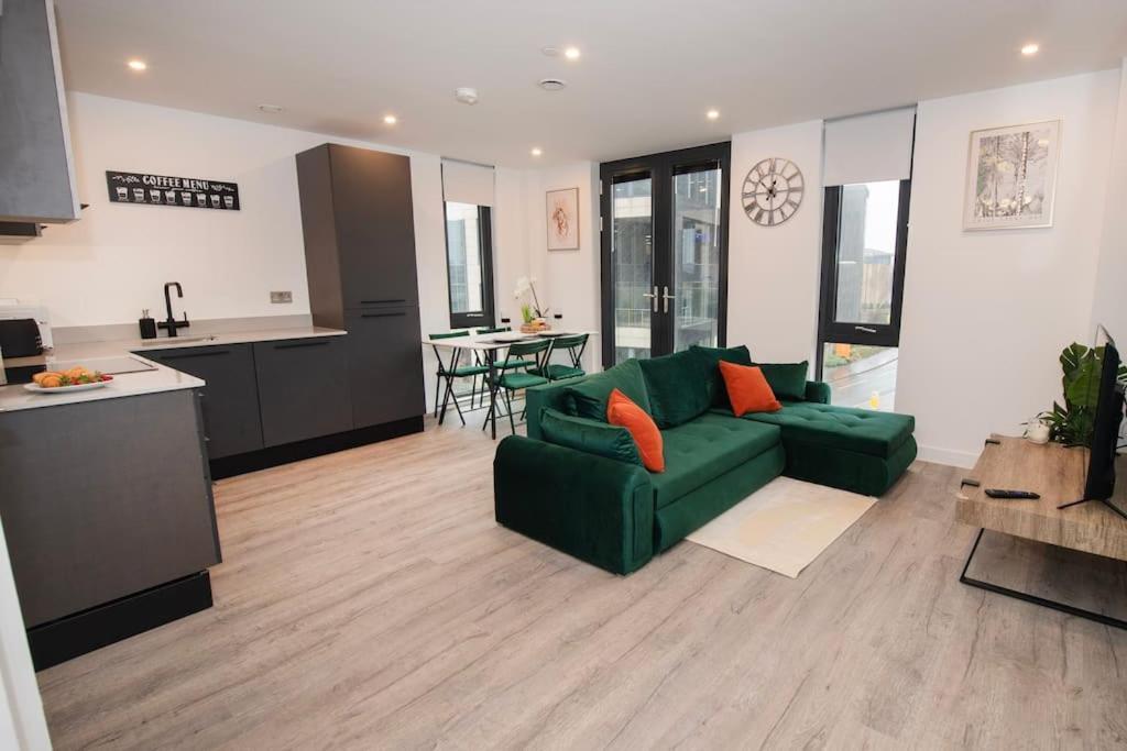 Апартаменты Deluxe 2 Bed York Flat With Gym Sleeps 6 Экстерьер фото